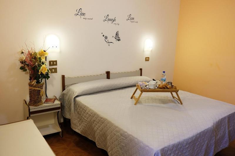 Hotel Palazzi กาบิชเชมาเร ภายนอก รูปภาพ